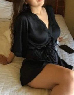 Tanishka 22 year female call girls in Agra